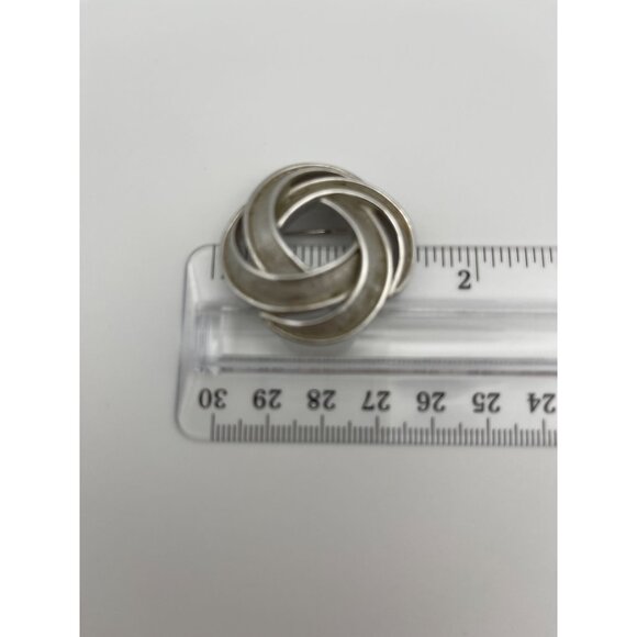 Vintage Trifari Intertwined Circles Silver Tone Brooch - Picture 7 of 7